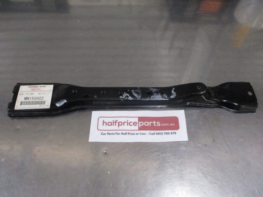 Mitsubishi Lancer/Evolution/Ralliart Genuine Front Centre Support Bracket New Part.