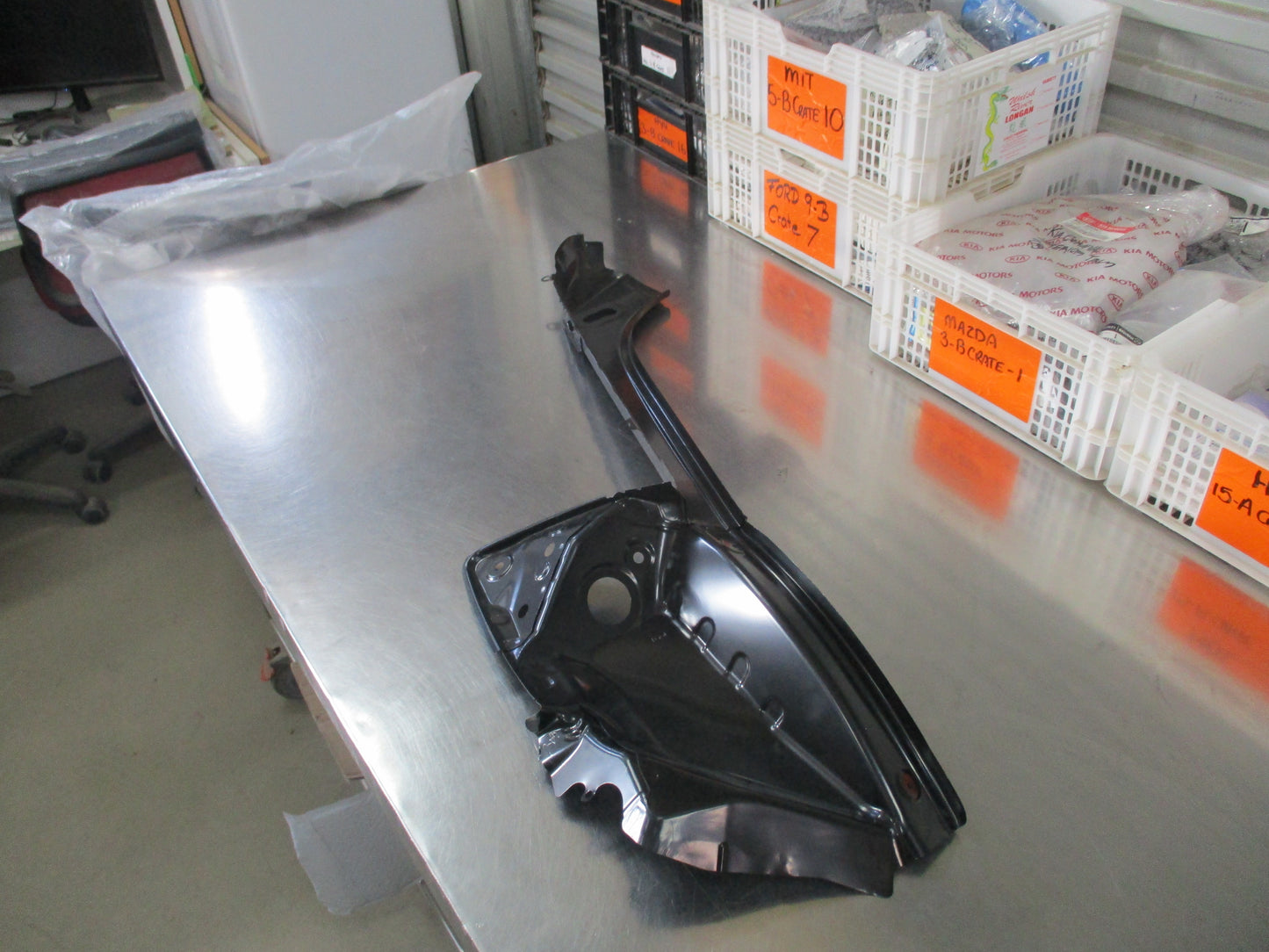 Honda Civic Genuine Left (Passengers) Rear Gutter/Piller New