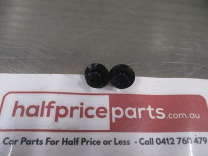Mitsubishi Pajero Genuine Front Bumper Cover Clip (Set of 2) New Part
