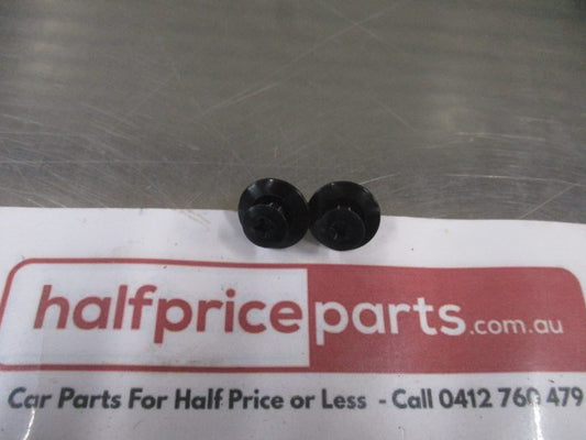 Mitsubishi Pajero Genuine Front Bumper Cover Clip (Set of 2) New Part