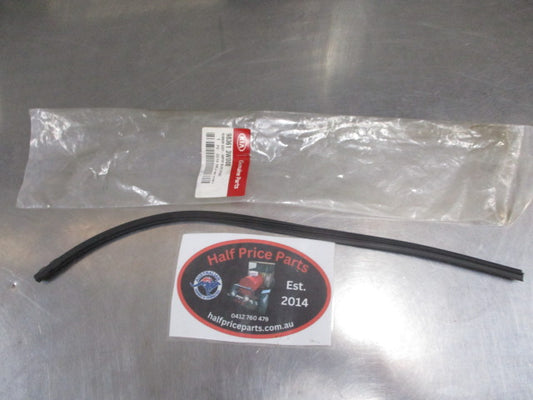 Kia Sportage Genuine Passenger Side Wiper Rubber Replacement New Part