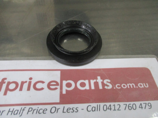Nissan Patrol Y62 Genuine Front Drive Pinion Oil Seal New Part