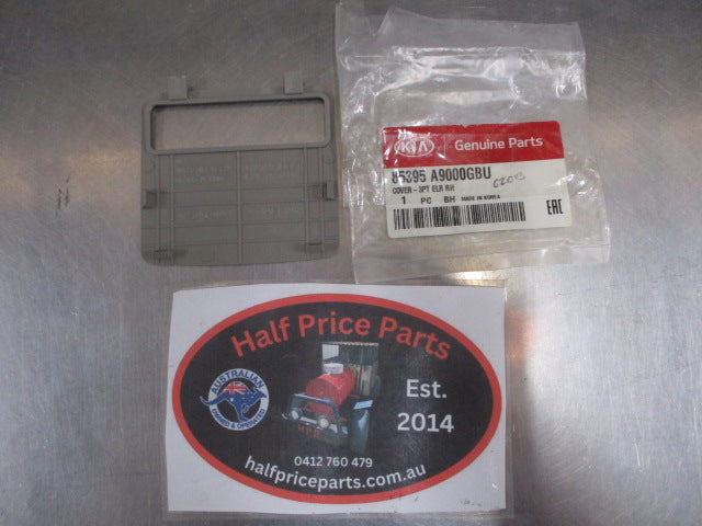 Kia Carnival Genuine Right Hand Seat Belt 3PT ELR Cover New Part