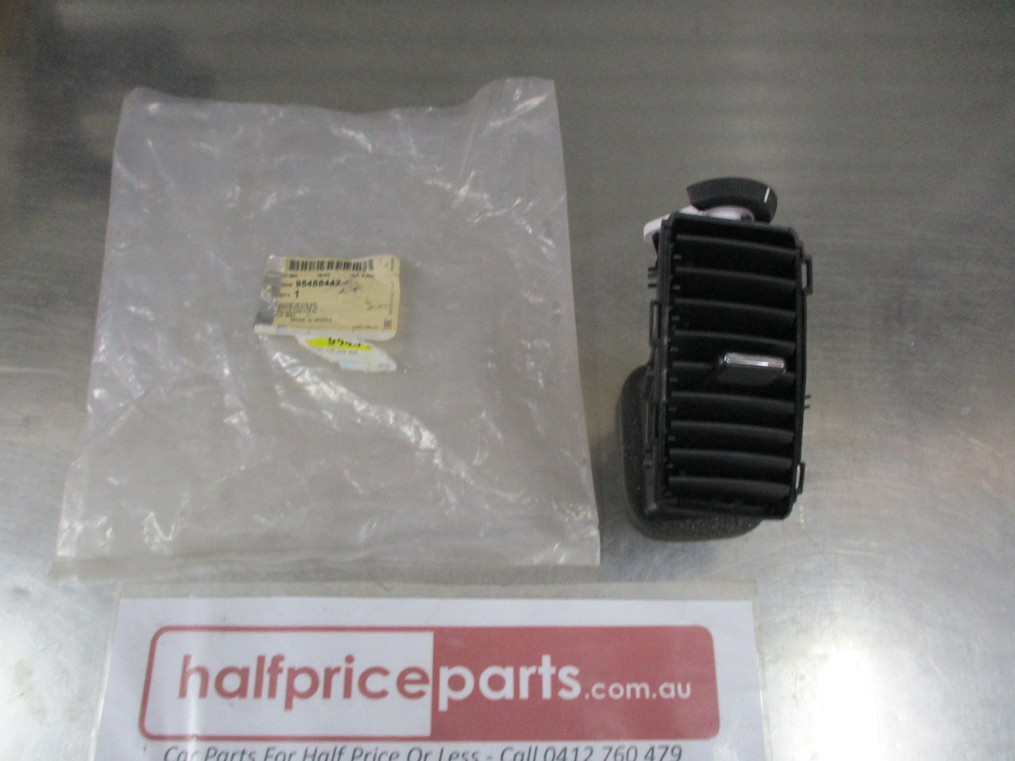 Holden JH Cruze Sedan/Hatch Genuine Left Hand Centre Air Outlet New Part