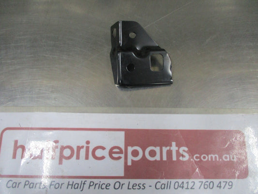 Kia Rio Genuine Left Hand Front Guard Bracket New Part