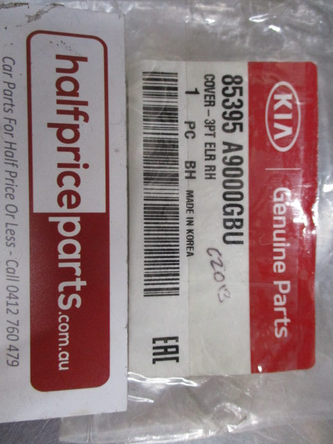 Kia Carnival Genuine Right Hand Seat Belt 3PT ELR Cover New Part