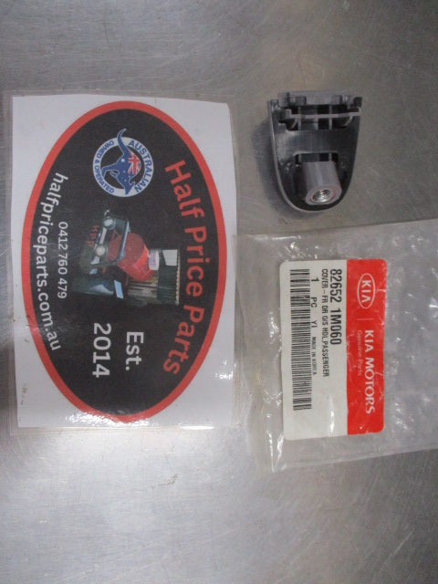 Kia Cerato Genuine Front Right Door Exterior Door Handle Cover (Unpainted) New Part