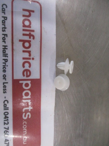 Mitsubishi Eclipse Cross/Outlander/Galant/Lancer Genuine Retainer Clip (Pack of 2) New Part