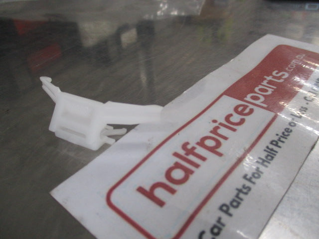 Mitsubishi Colt Genuine Drip Moulding Clip New Part