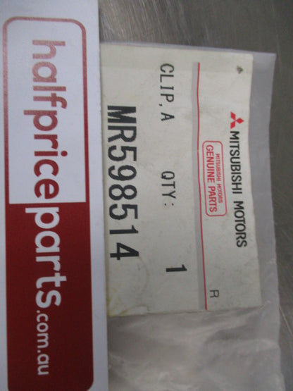 Mitsubishi Colt Genuine Drip Moulding Clip New Part