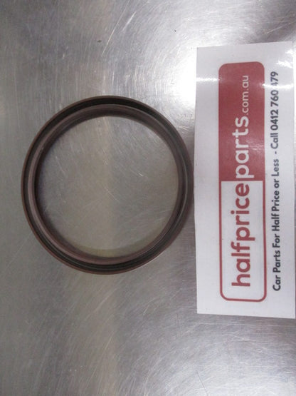 Mitsubishi Triton Genuine Crankshaft Oil Seal New Part