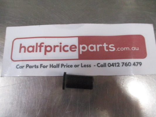 Mitsubishi Lancer/Outlander/Eclipse/Galant Genuine Front Bumper License Plate Grommet Nut New Part