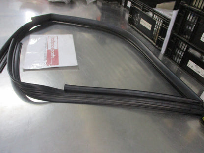 Holden Captiva Genuine Front Window Weather Strip New Part