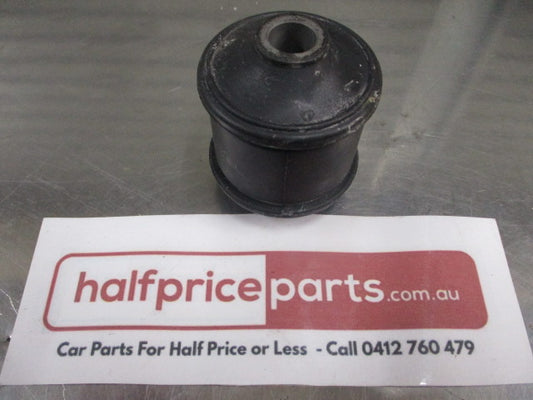 Mitsubishi Pajero Genuine Rear Upper Control Arm Bush New Part