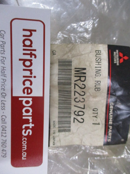 Mitsubishi Pajero Genuine Rear Upper Control Arm Bush New Part