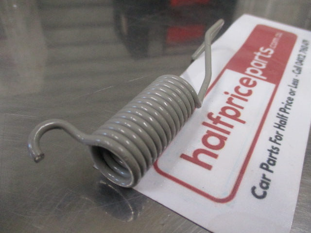 Mitsubishi Triton Genuine Rear Drum Brake Shoe Upper Return Spring New Part