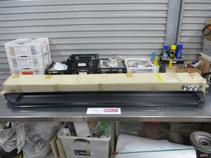 Nissan Navara D23 NP300 Dual Cab Genuine Left Hand Side Step With Ends New Part