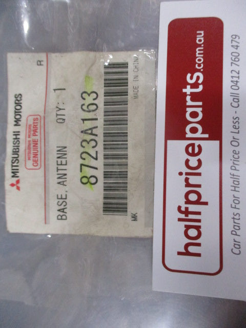 Mitsubishi Outlander/Lancer Evolution Genuine Antenna Base New Part
