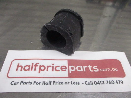 Mitsubishi Pajero Genuine Front Stabilizer Bar Bush New Part