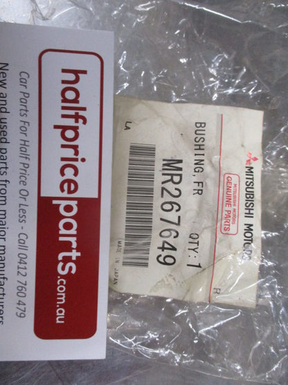Mitsubishi Pajero Genuine Front Stabilizer Bar Bush New Part