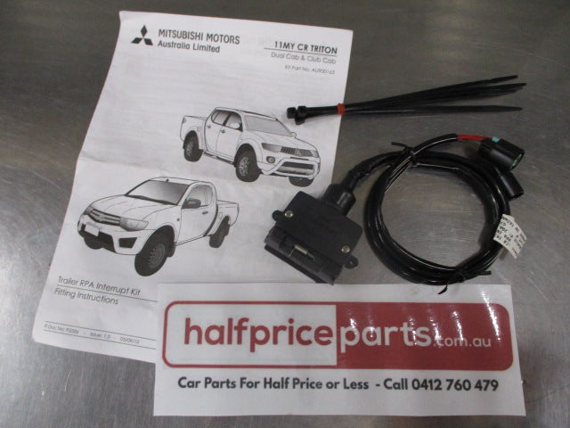 Mitsubishi Triton Genuine 7 Pin Trailer Wiring Kit New Part