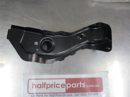 Suzuki Swift Genuine Right Hand Headlight Support Bracket New Part