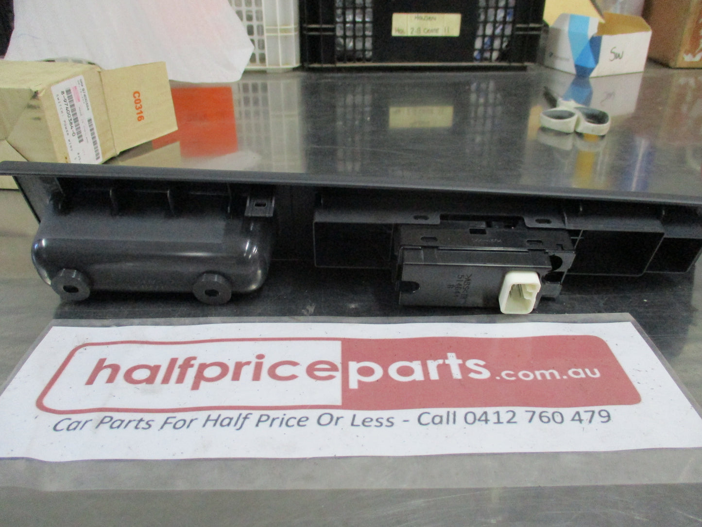 Holden/Isuzu Rodeo Genuine Power Window Switch Left Hand Side New Part