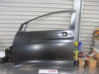 Honda Civic Genuine Left Hand Front Door Skin (Passenger) (Unpainted) New Part