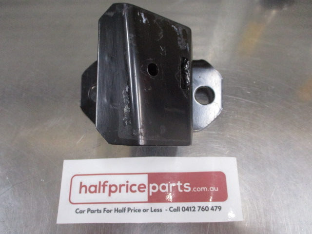 Mitsubishi Pajero Genuine Right Hand Front Bumper Bracket New Part