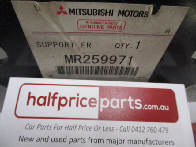 Mitsubishi Pajero Genuine Left Hand Front Bumper Bracket New Part