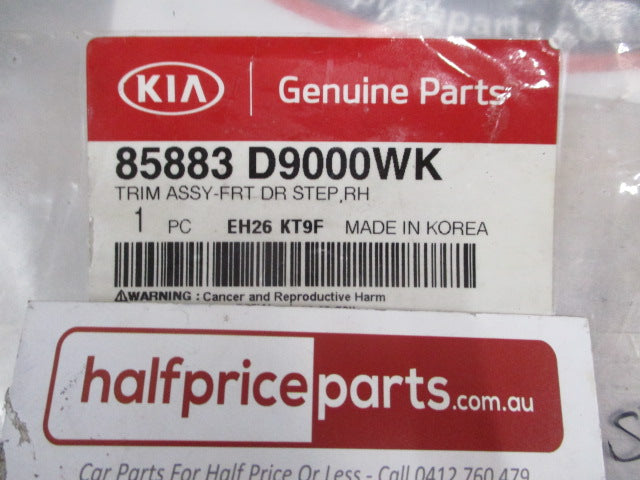 Kia Sportage Genuine Drivers Front Door Step Trim Assembly New Part