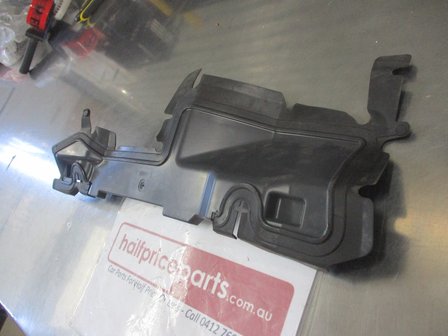 Peugeot 308 SW Series II Genuine Right Hand Side Radiator Deflector New Part