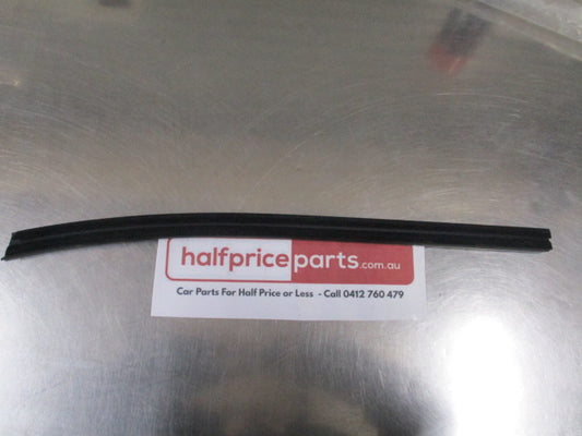 Mitsubishi Triton Genuine Inner Right Hand Rear Window Belt Weatherstrip New Part