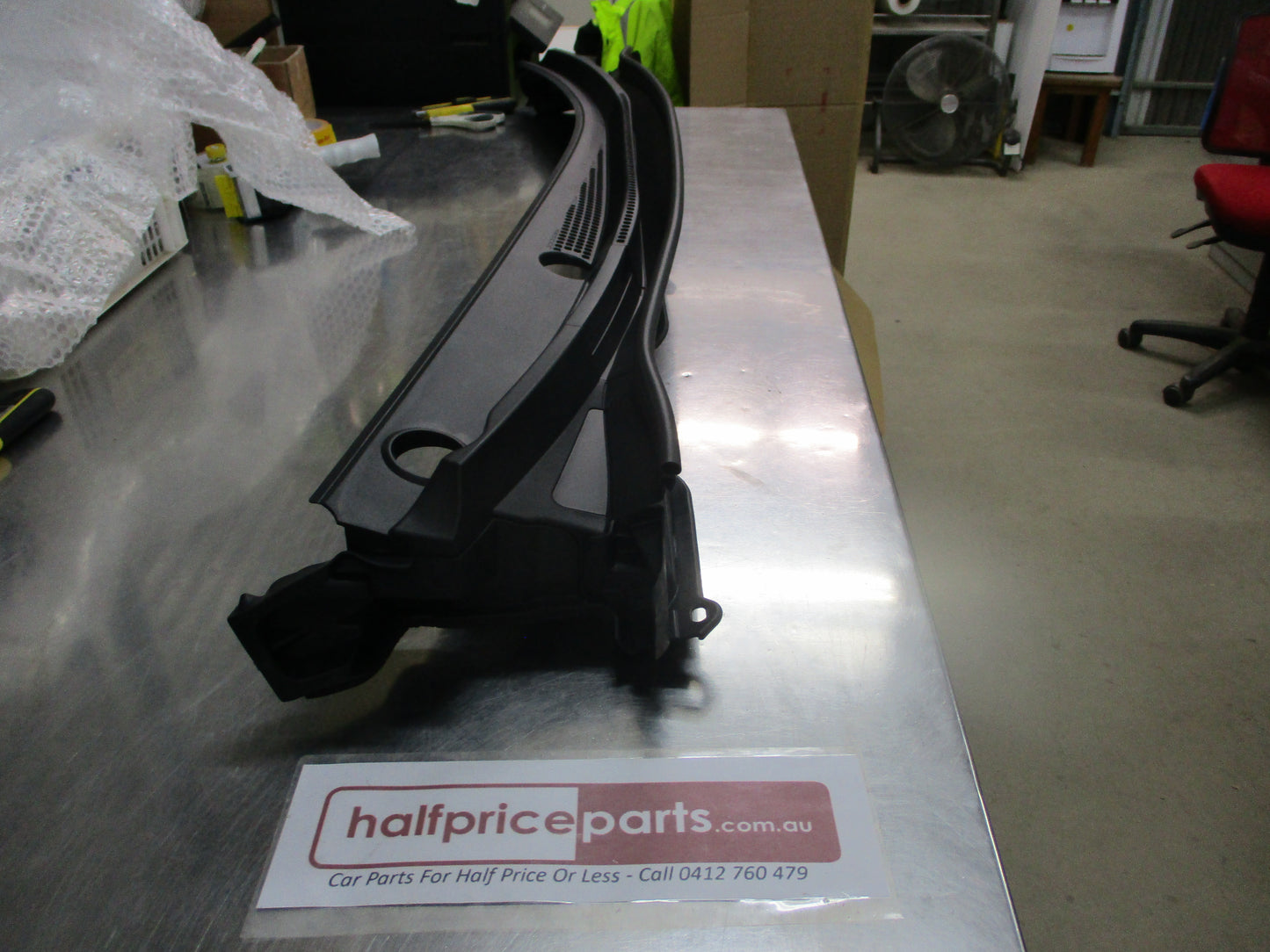 Honda Jazz Genuine Front Windscreen Cowel Garnish New Part