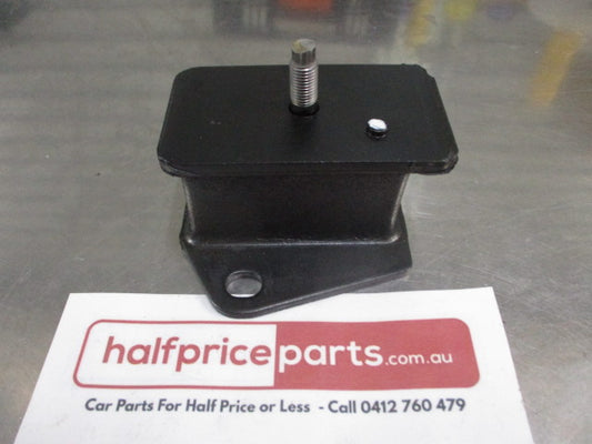 Mitsubishi Pajero/Triton Genuine Engine Mount New Part