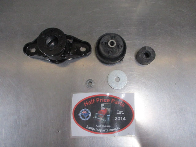 Jeep Grand Cherokee WK Genuine Rear Shock Mount Kit Rear Quadra Lift & Rear Road Leveling New Part