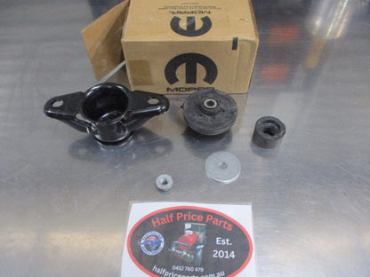 Jeep Grand Cherokee WK Genuine Rear Shock Mount Kit Rear Quadra Lift & Rear Road Leveling New Part