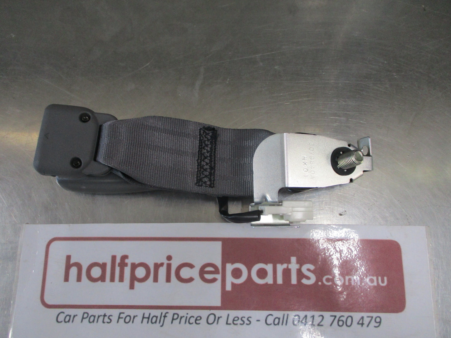 Mazda BK 3 Genuine Second Row Rear Middle Seat Buckle New Part