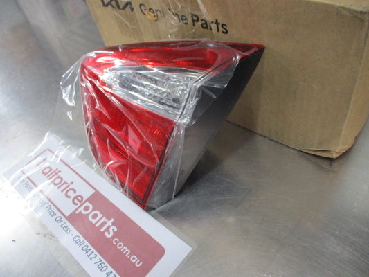Kia Rio Genuine Right Hand Rear Tail Light New Part