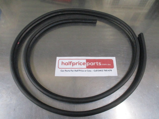 Mitsubishi Outlander Sport Genuine Inner Right Hand Rear Door Opening Weatherstrip New Part