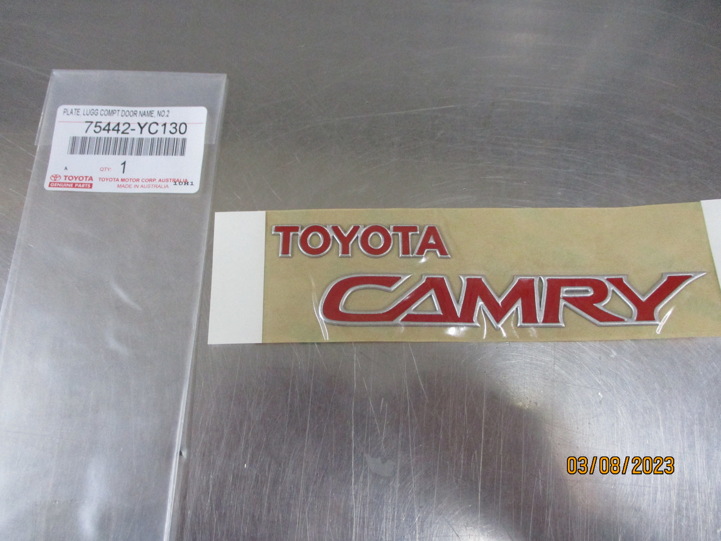 Toyota Camry ACV36 Sportivo Genuine Rear Boot Lid RED Emblem New Part