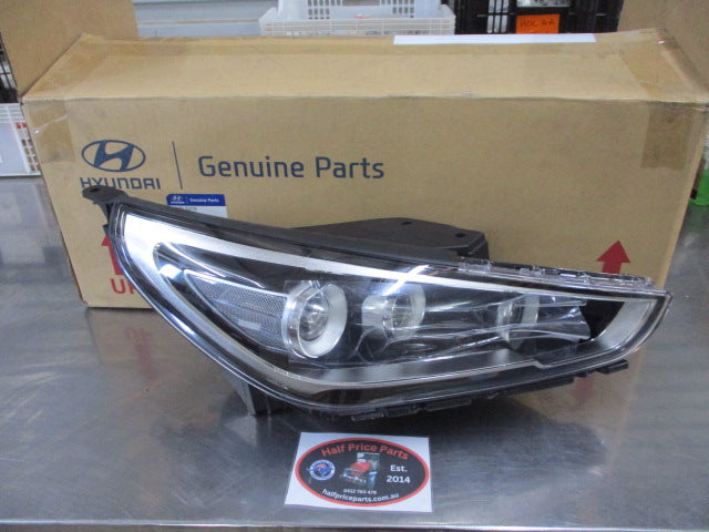 Hyundai i30 Genuine Right Hand Front Side LED Headlight (Drivers) New Part