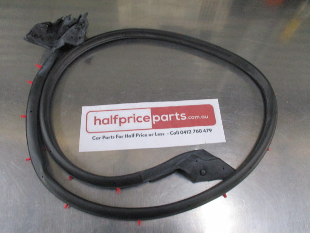 Mitsubishi Magna Genuine Outer Right Hand Front Door Lower Weatherstrip New Part