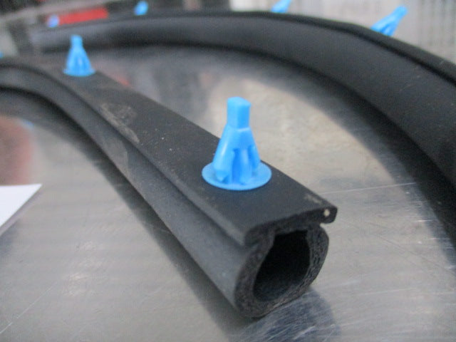 Mitsubishi Pajero Genuine Front Bonnet Rear Weatherstrip New Part