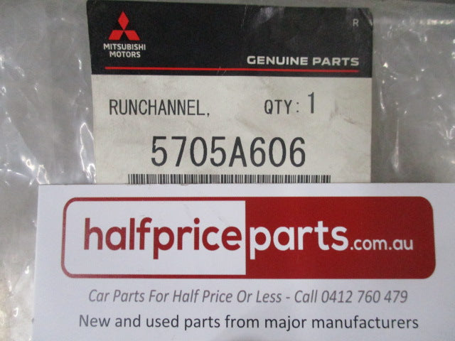 Mitsubishi Outlander Genuine Right Hand Front Door Window Runchannel New Part