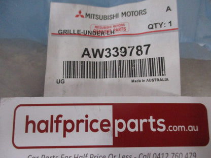 Mitsubishi TF Magna Genuine Front Left Hand Bumper Grille New Part