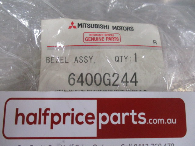 Mitsubishi Outlander Genuine Right Hand Front Fog Light Bezel With Chrome Trim New Part