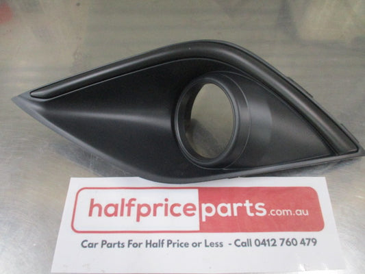 Mitsubishi Outlander Genuine Left Hand Front Fog Lamp Bezel New Part