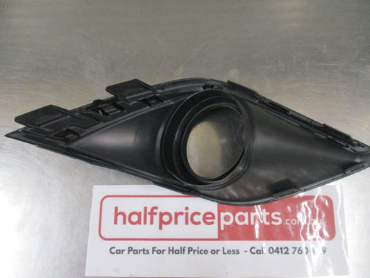 Mitsubishi Outlander Genuine Left Hand Front Fog Lamp Bezel New Part