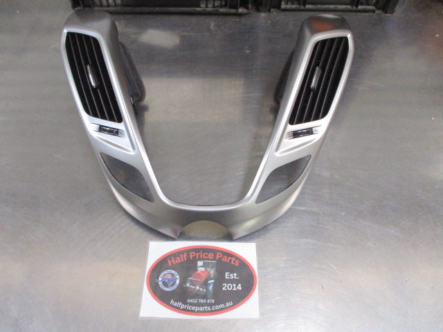 Hyundai Veloster Genuine Head Unit Fascia Center Panel And Air Vent Assembly New Part